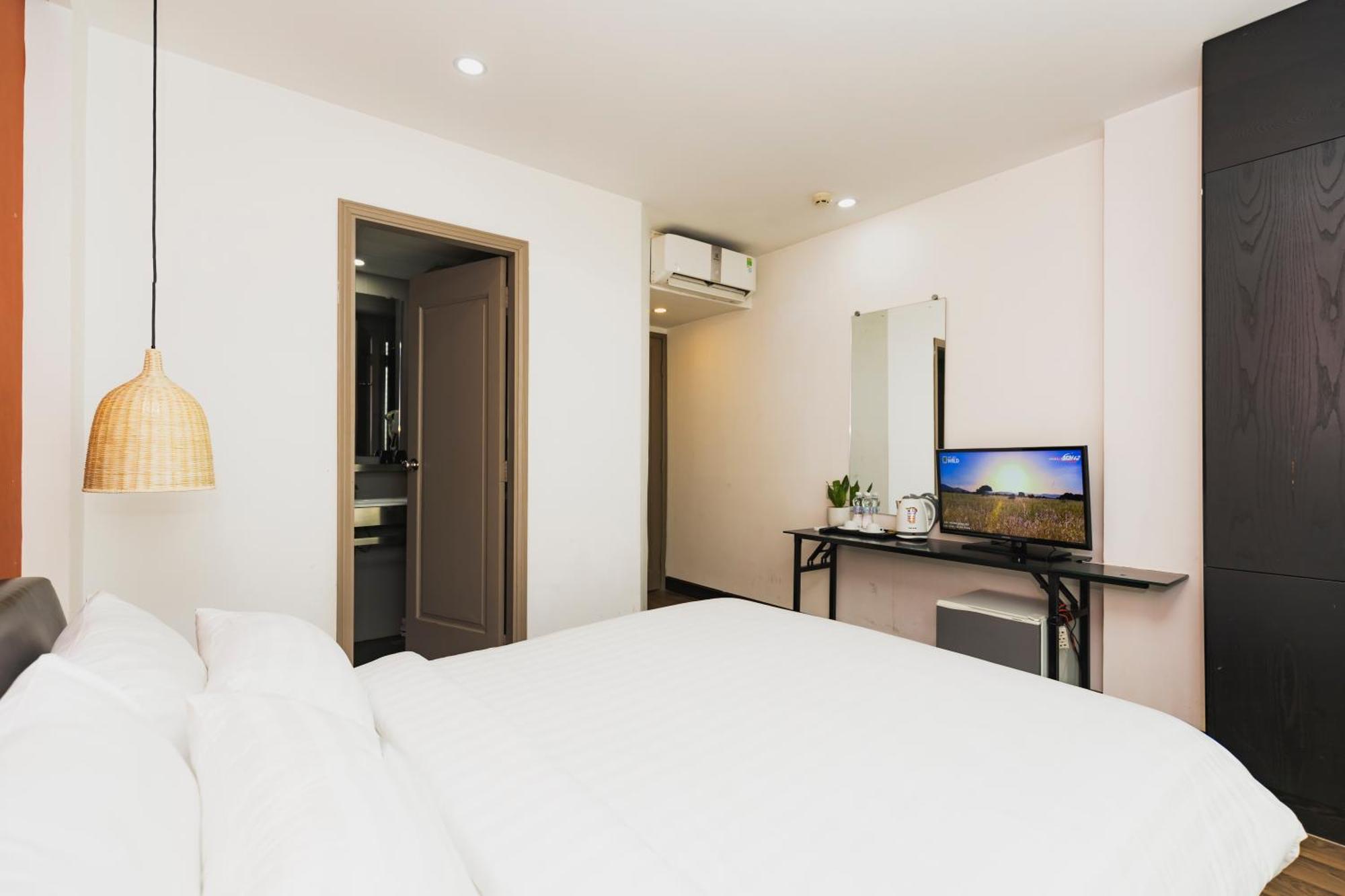 The One Premium Hotel Хошимін Екстер'єр фото